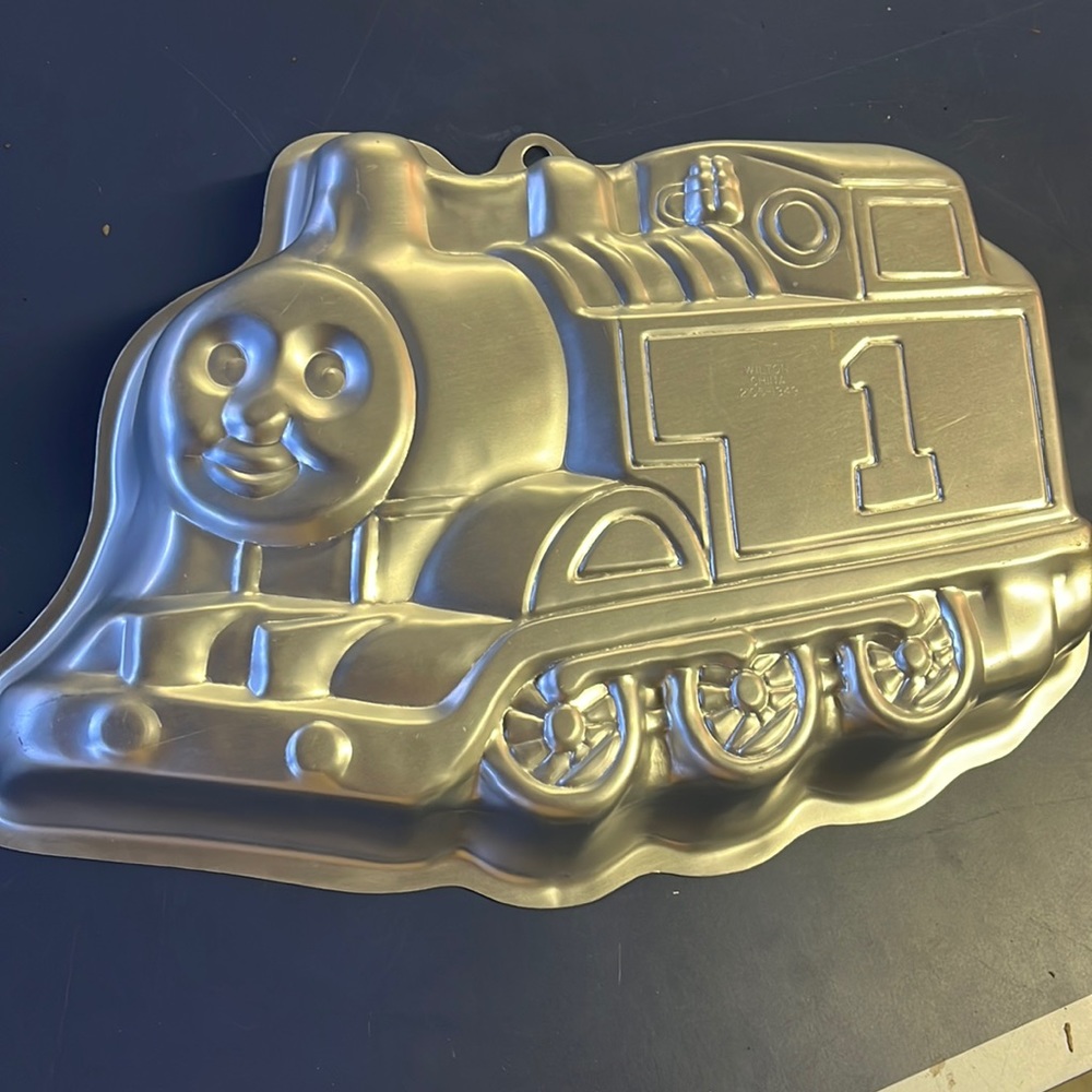 Tomas the train pan